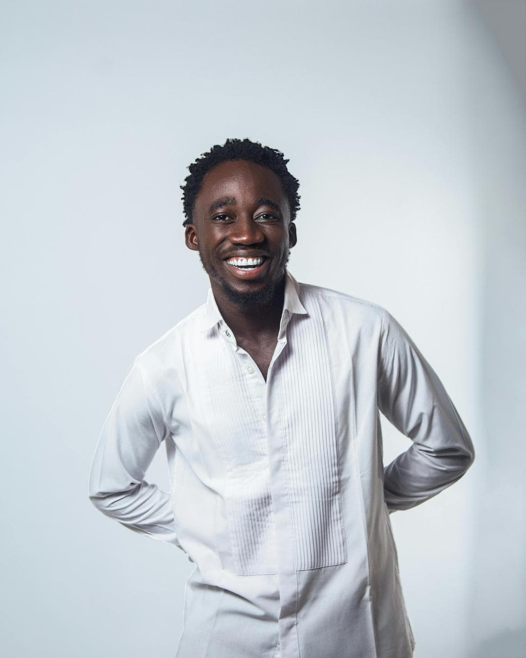 Sales rep working through a live outbound call workflow